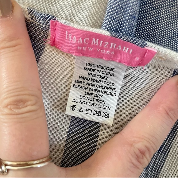 Isaac Mizrahi Gray and White Stripe Kimono - Picture 10 of 14